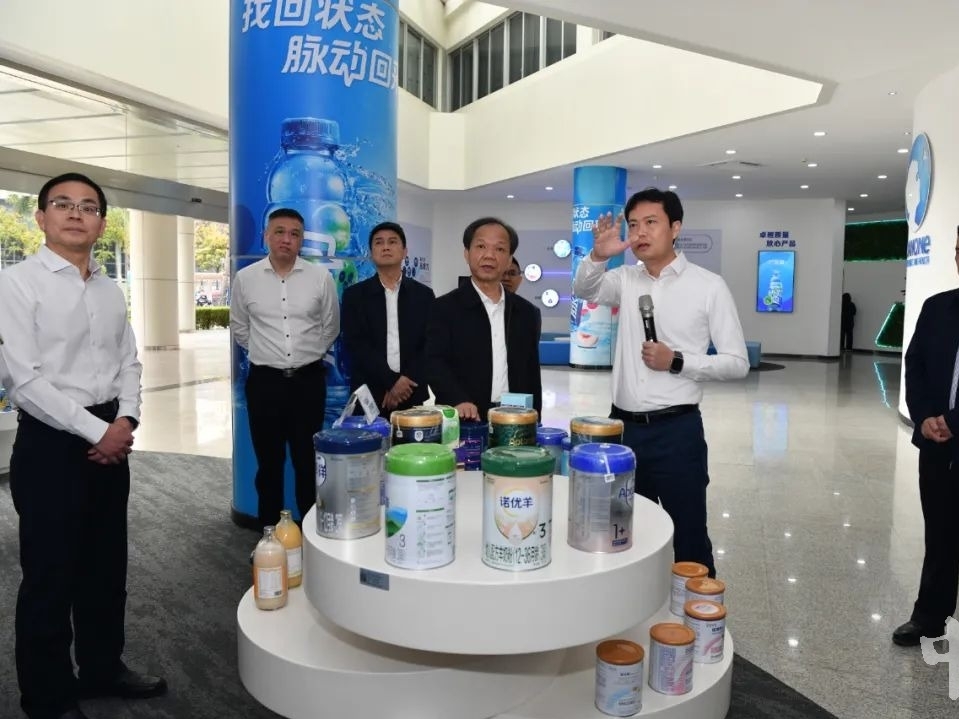郭文海到小榄镇调研：政企同心继续加速度奔跑 更好支撑全市高质量发展大局