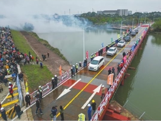 连通三民岛与沙仔村保通便桥通车 