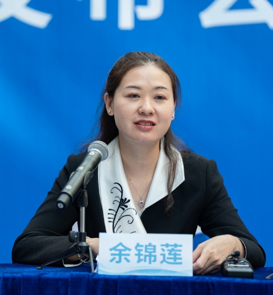 东区街道办事处副主任 余锦莲.png