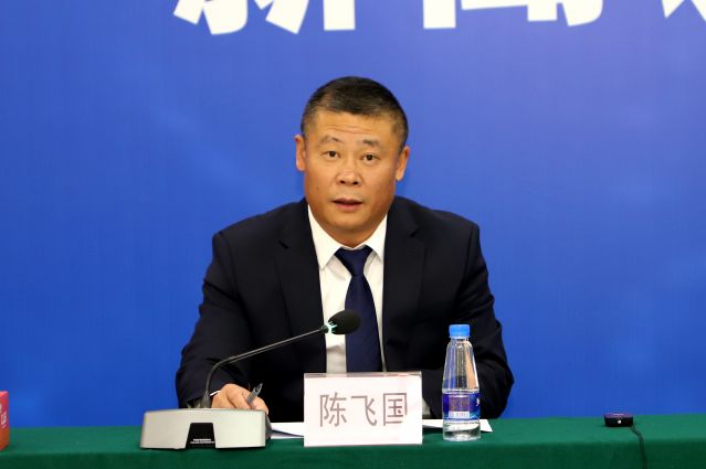 南头镇党委副书记、镇长 陈飞国.jpg
