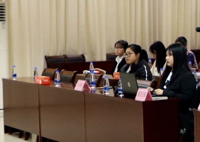南方日报记者现场提问.jpg