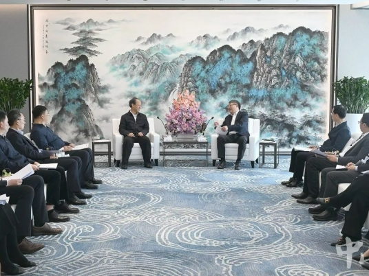郭文海率队拜访华润集团：推动双方合作取得更多成果 努力实现更高水平互利共赢