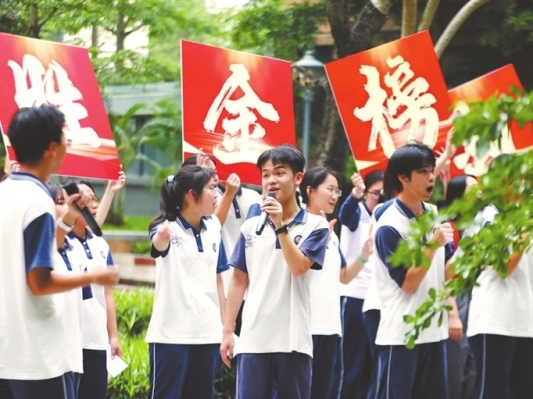 2025年高考临近，中山多所学校举行活动为考生加油鼓劲