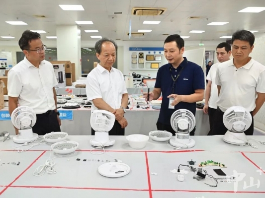 郭文海到东凤镇调研：全力支持企业创新发展 打造“百千万工程”产城融合现代小城