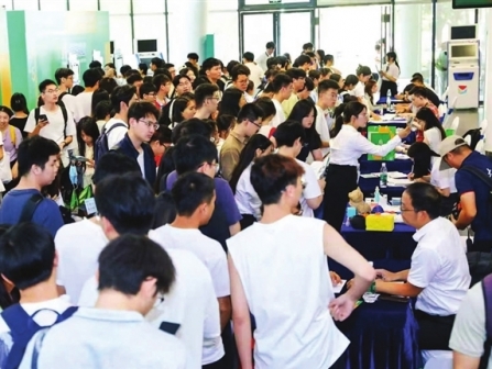 中山名企组团“靶向”招贤，人才专列驶入广西大学