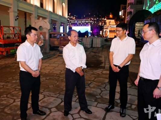 郭文海尹念红到孙文西路步行街检查焕新开放准备工作：严谨细致做好安全保障 确保如期对外开放