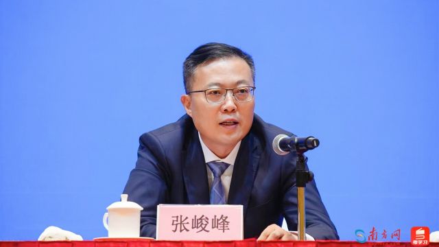 中山市商务局党组书记、局长 张峻峰.jpg