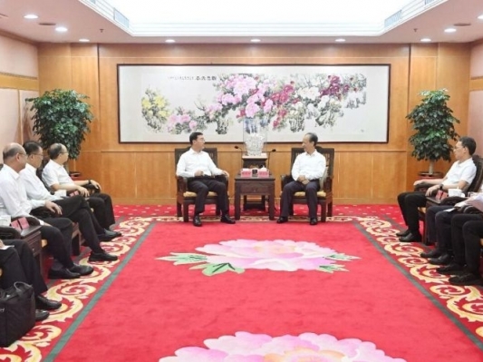 郭文海会见海关总署副署长、党委委员赵增连一行