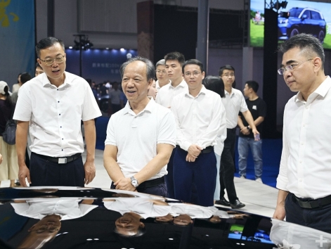 郭文海走访调研国庆车展房展：持续优化消费供给 更好集聚人气激发活力