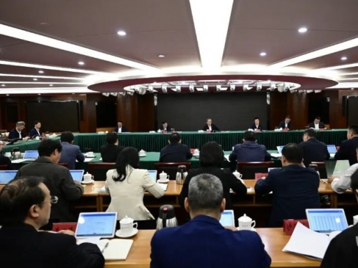 郭文海主持召开全市经济调度会：争分夺秒冲刺全年目标任务