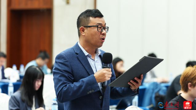 中新社记者提问.jpg