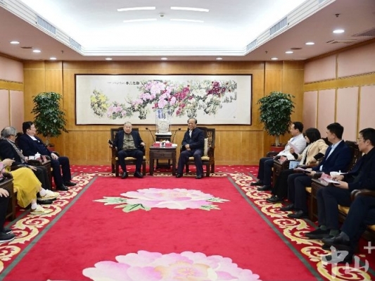 郭文海会见世界华人协会一行：投资中山是最好的选择！
