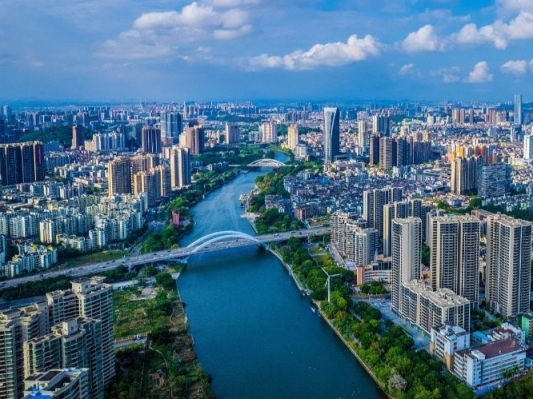  市委领导班子召开2025年度民主生活会暨以案促改专题民主生活会