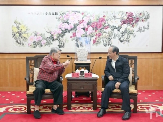 郭文海会见依顿电子科技有限公司创始人李立一行：全力服务企业扎根中山做大做强