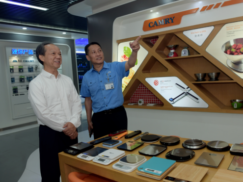 郭文海到东区街道、五桂山街道走访调研企业：全力帮助企业拓展市场，政企同心拼经济促发展
