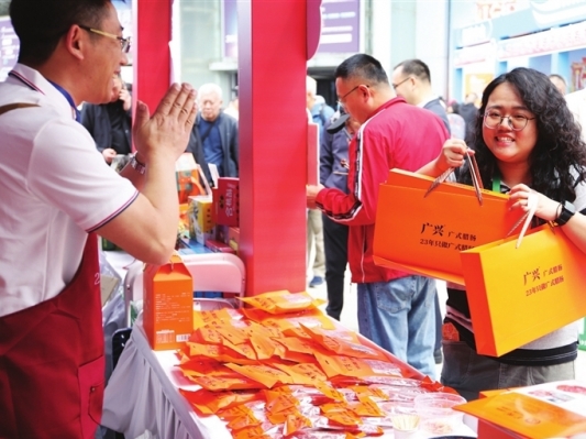 给东北“老铁”送上南国优品，中山百货亮相哈尔滨！