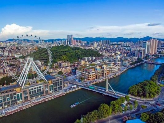 2026年全市上半年经济形势分析会暨市委财经委会议召开：坚定信心 乘势而上 更高质量完成全年经济社会发展目标任务